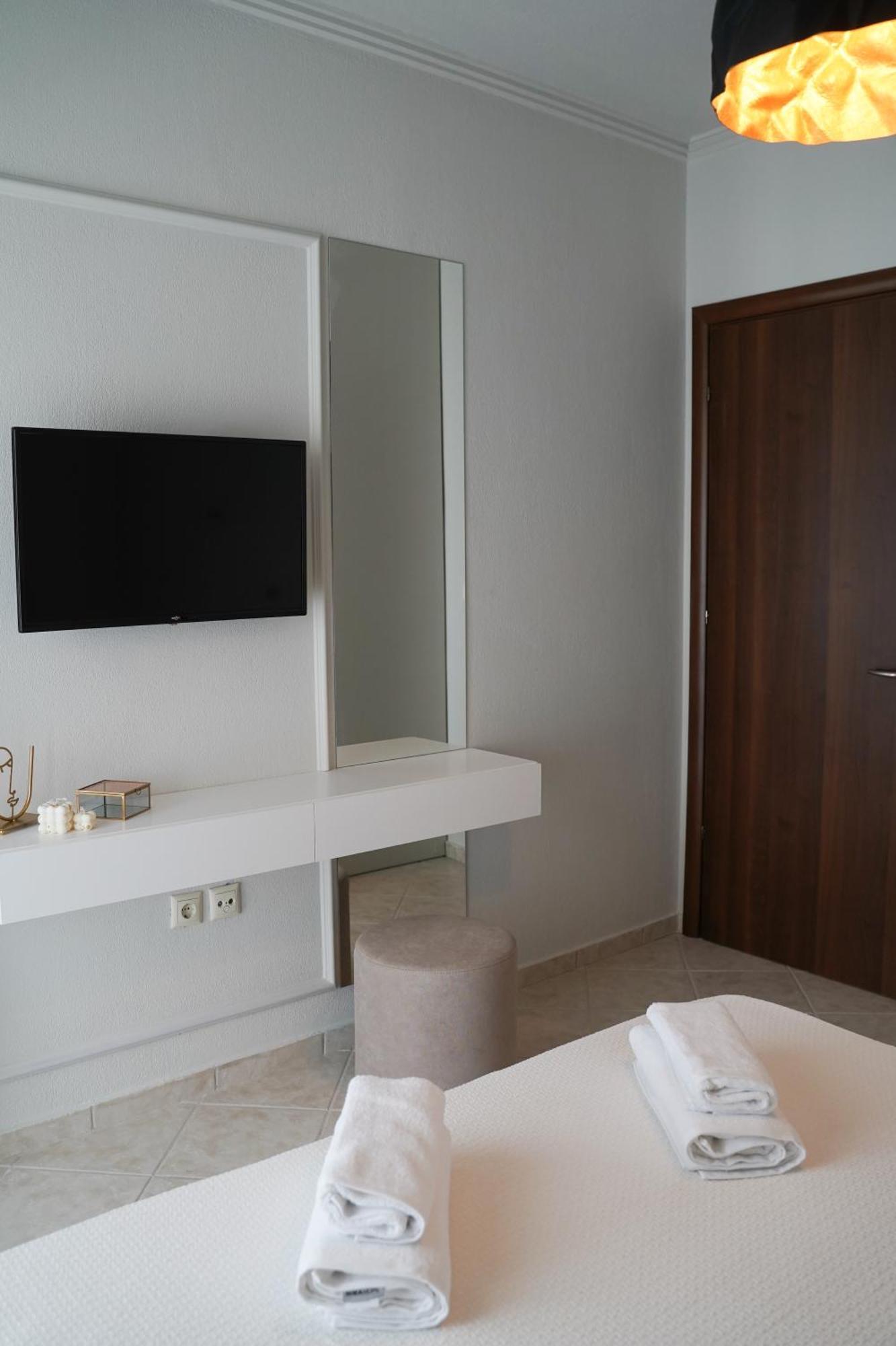 Grand View Suites Meteora Kalambaka Eksteriør billede