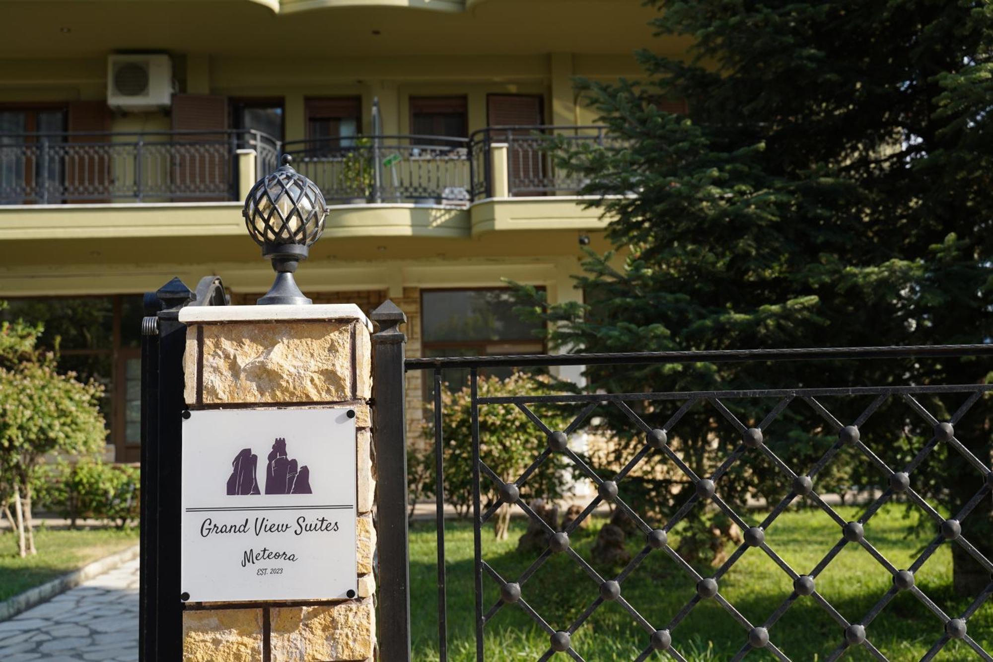 Grand View Suites Meteora Kalambaka Eksteriør billede